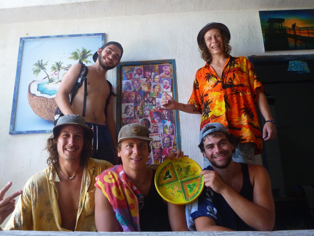 Хостел Gipsy Backpackers Гили Траванган Экстерьер фото