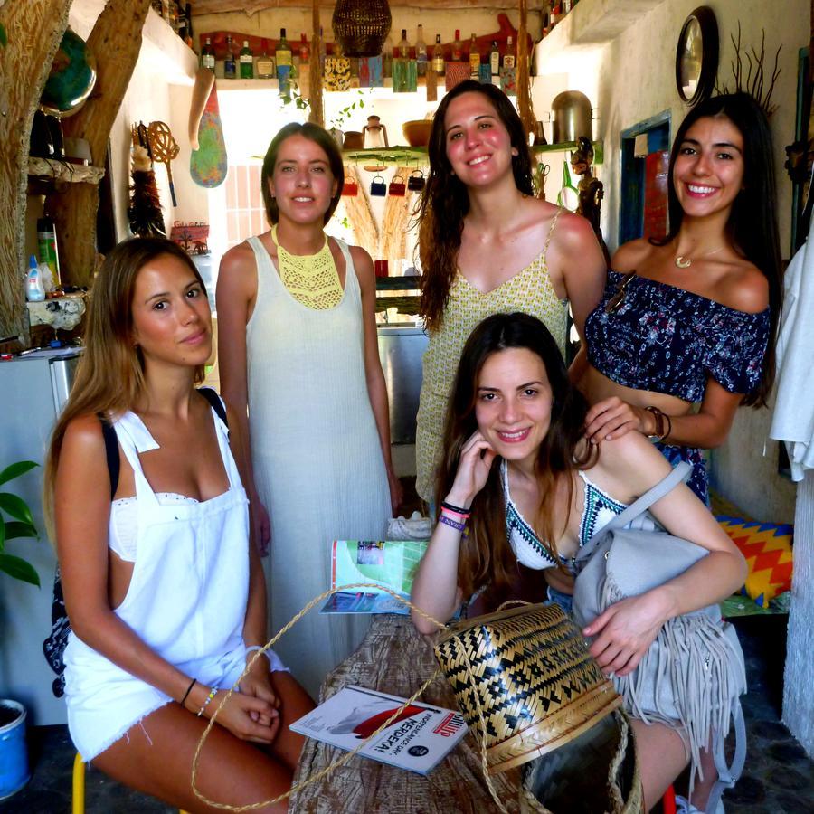 Хостел Gipsy Backpackers Гили Траванган Экстерьер фото